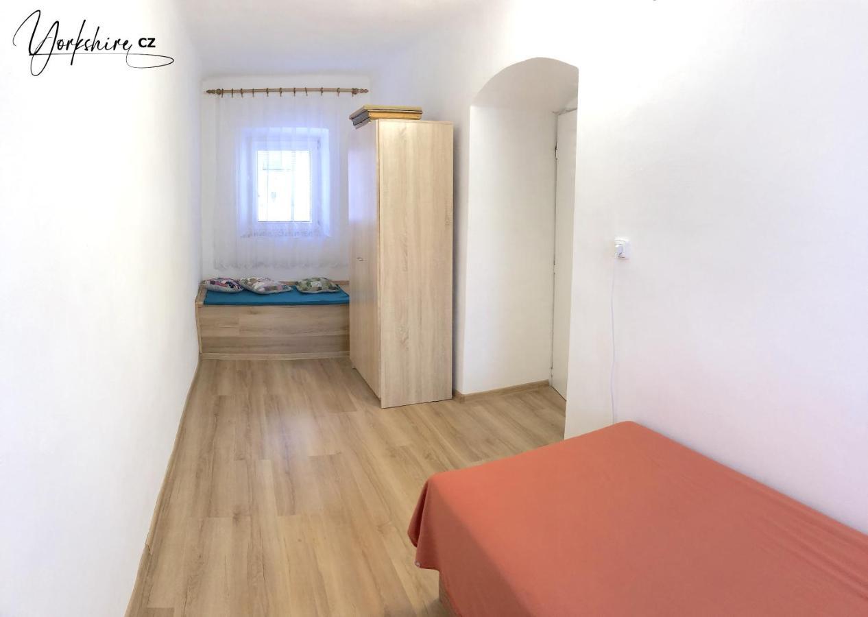 Apartment Yorkshire Bujanov Ngoại thất bức ảnh